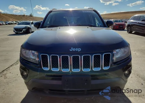 2016 Jeep Compass Sport z USA, uszkodzony, nr VIN 1C4NJDBB1GD617015